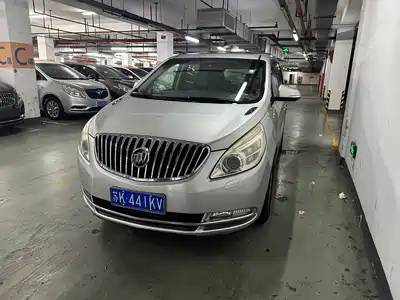 Buick GL8 2011