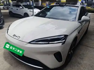 BYD Seal 07 DM-i 2025