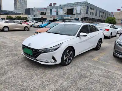 Hyundai Elantra 2022