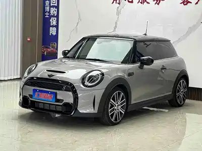 MINI MINI 2022