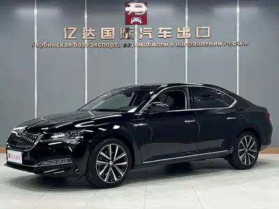 Škoda Superb 2023