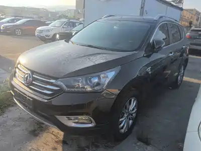 Dongfeng Aeolus Fengshen AX7 2015