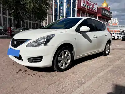Nissan Tiida 2015
