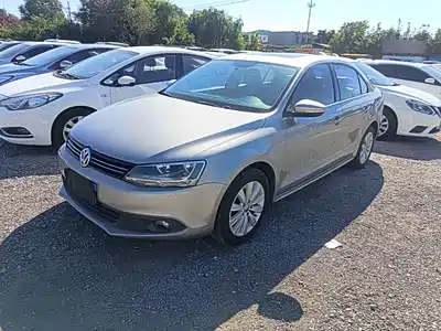 Volkswagen Sagitar 2015