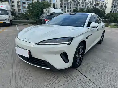BYD Seal 07 DM-i 2025