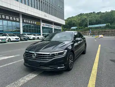 Volkswagen Sagitar 2020