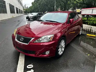 Lexus IS 2010