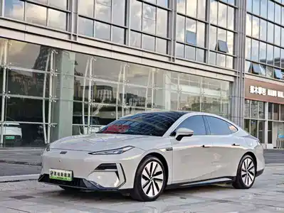Geely Galaxy E8 2024