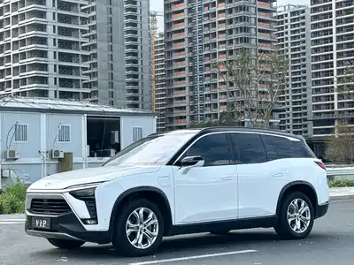 NIO ES8 2021
