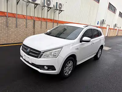 Venucia T70 2015