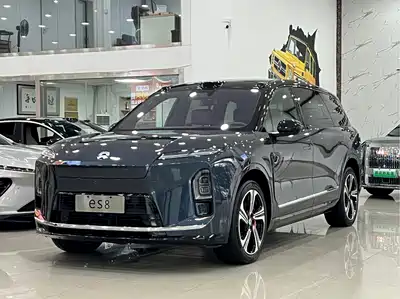 NIO ES8 2025