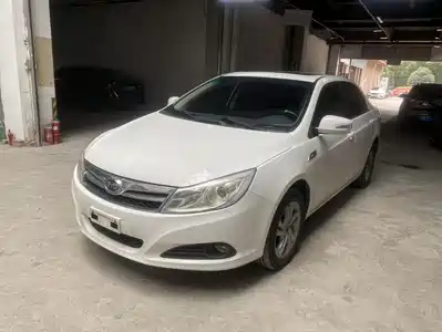 BYD Surui 2014