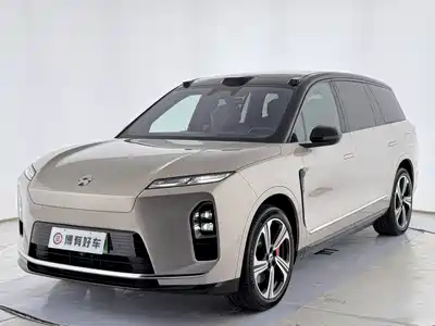 NIO ES8 2025
