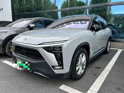 NIO ES8 2021