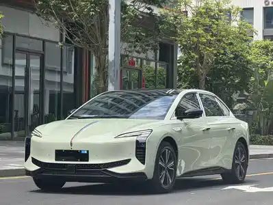 Hongqi EH7 2026