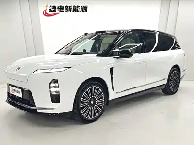 NIO ES8 2025