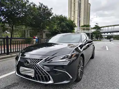 Lexus ES 2024