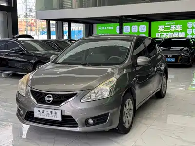 Nissan Tiida 2013
