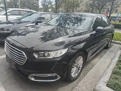 Ford Taurus 2016