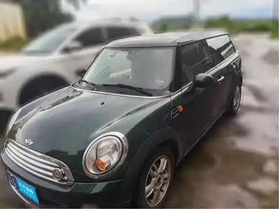 MINI CLUBMAN 2013