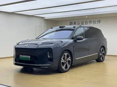 NIO ES8 2025