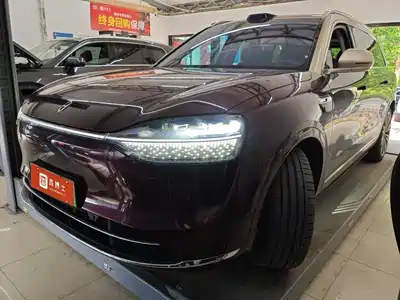 AITO Wenjie M9 2025