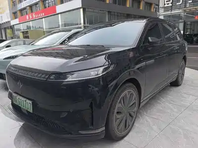 Dongfeng Yipai eπ008 2025