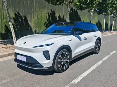 NIO ES8 2024