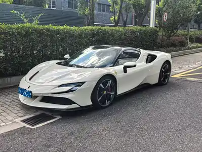 Ferrari SF90 2023