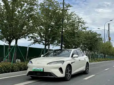 BYD Seal 07 DM-i 2025
