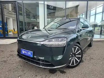 AITO Wenjie M9 2025