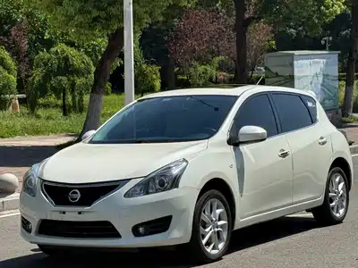 Nissan Tiida 2014