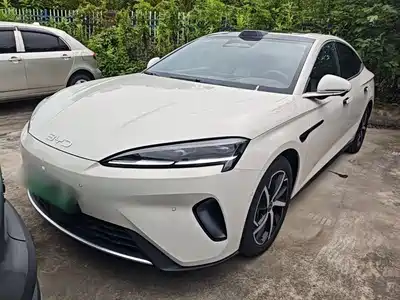 BYD Seal 07 DM-i 2025
