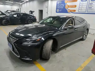 Lexus LS 2018