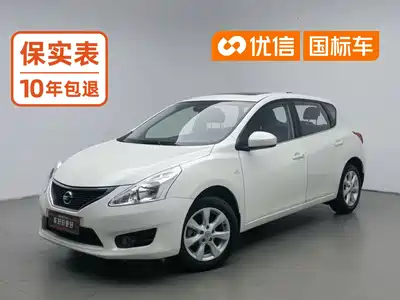 Nissan Tiida 2015