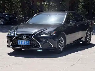 Lexus ES 2024