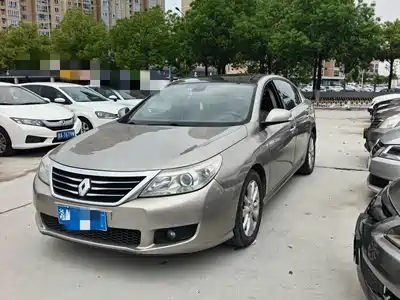 Renault Latitude 2013