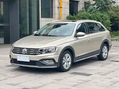 Volkswagen C-TREK 2017