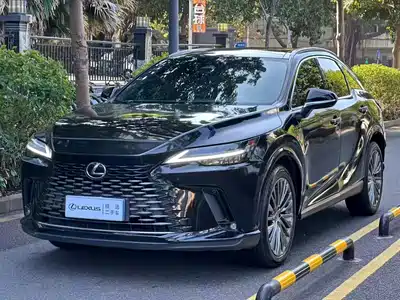 Lexus RX 2023
