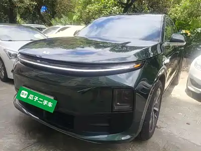 Li Auto L6 2025