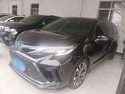 Toyota Granvia 2024