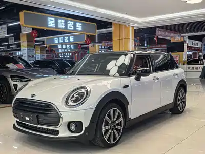 MINI CLUBMAN 2024