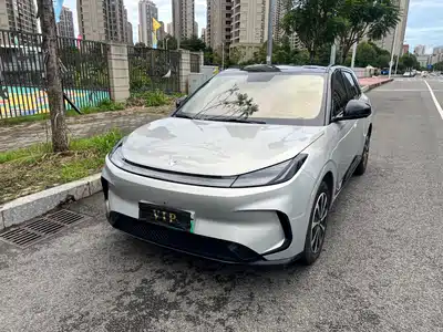 ARCFOX T1 2025