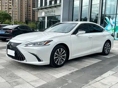 Lexus ES 2023