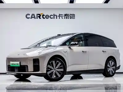 Li Auto i8 2025