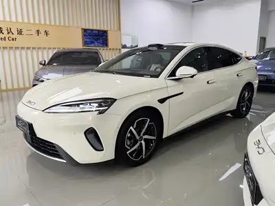 BYD Seal 07 DM-i 2025