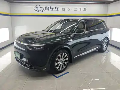 AITO Wenjie M8 2025