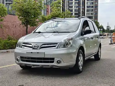 Nissan Livina 2013