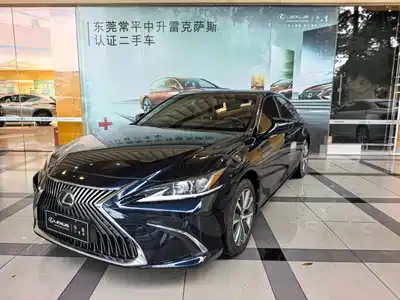 Lexus ES 2021