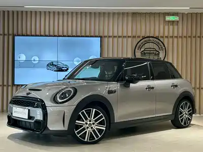 MINI MINI 2023